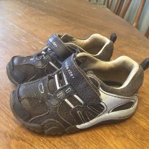Boys Stride Rite leather shoes
